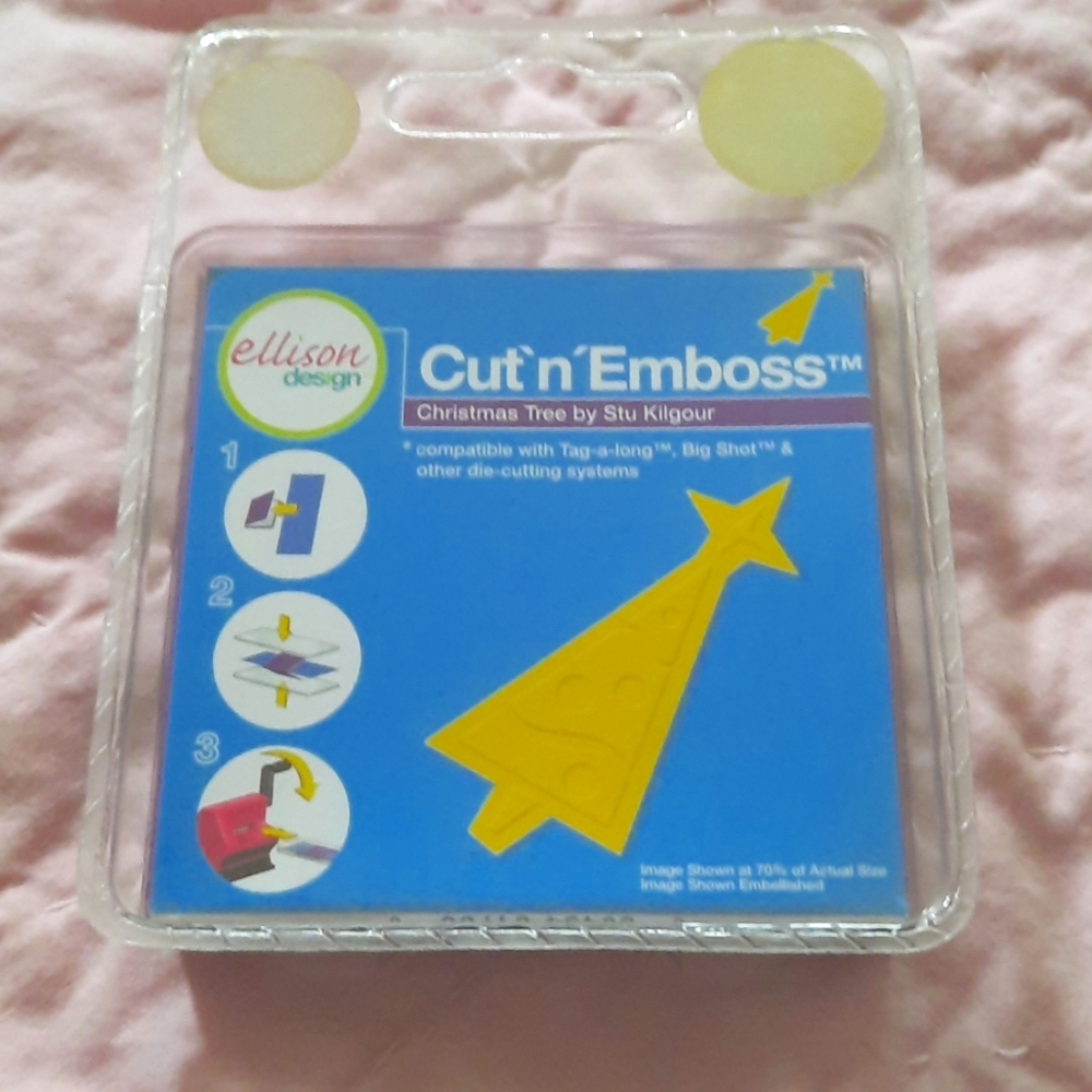 Ellison Cut' n' Emboss thin cut die Christmas Tree